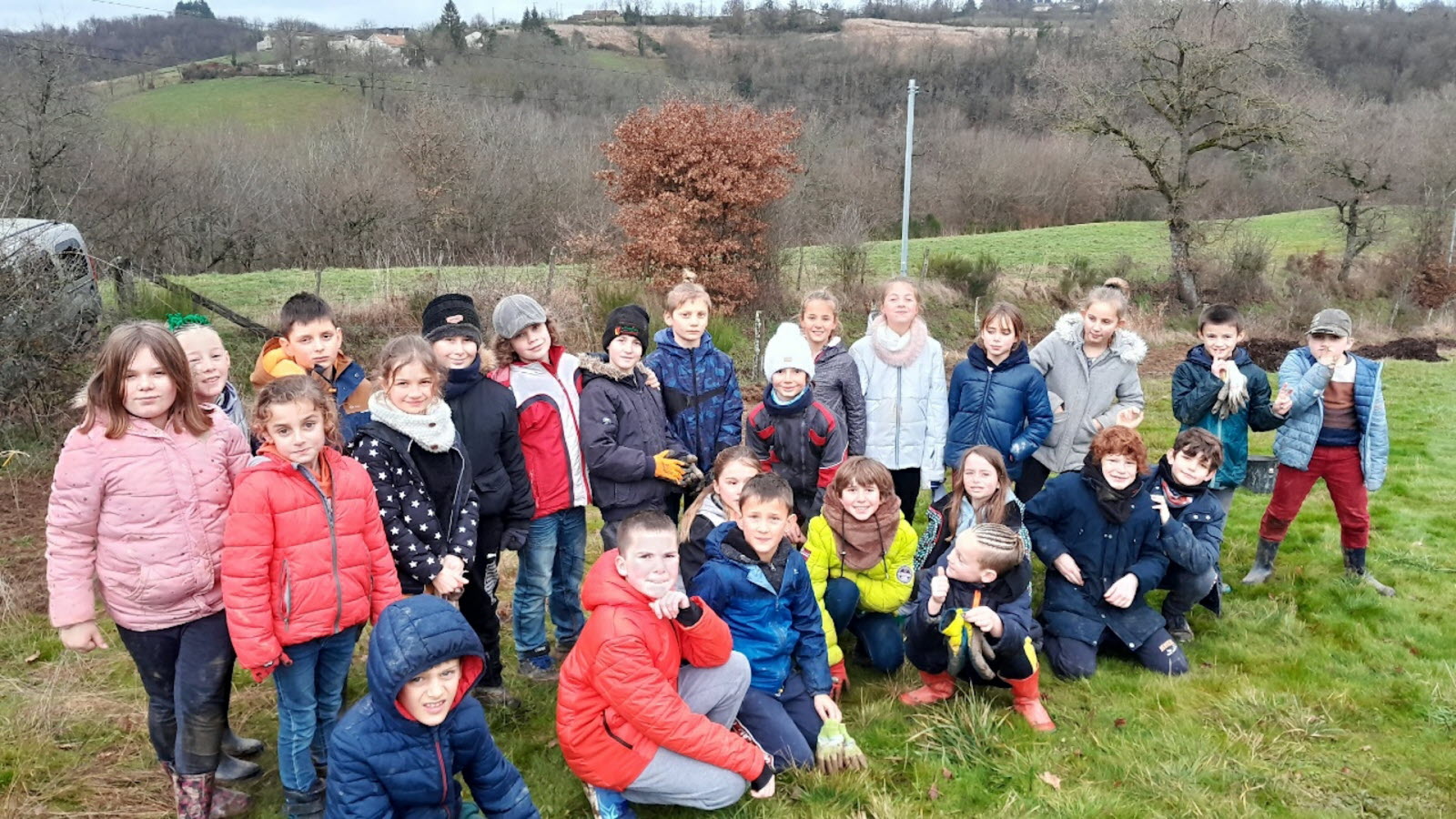 Quand les enfants de l’école plantent les arbres de demain