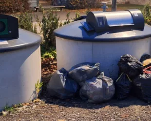 Débordement Conteneurs Poubelles
