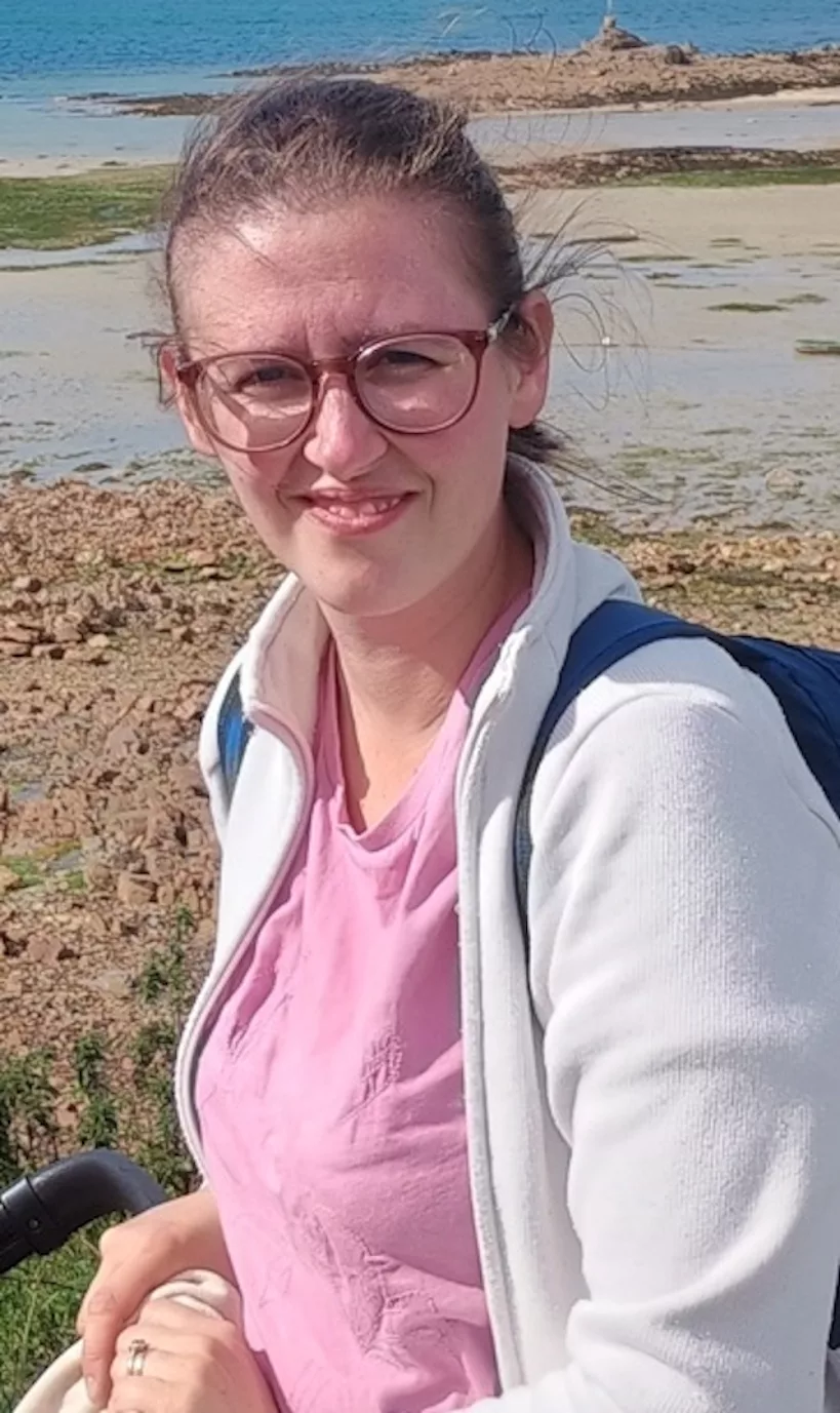 Laura Chavarin lance des ateliers « chorale pour enfants » à la MJC